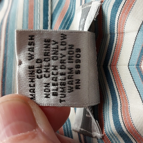 Investments Button Down Striped Blouse Size 12. NWOT - Picture 7 of 7